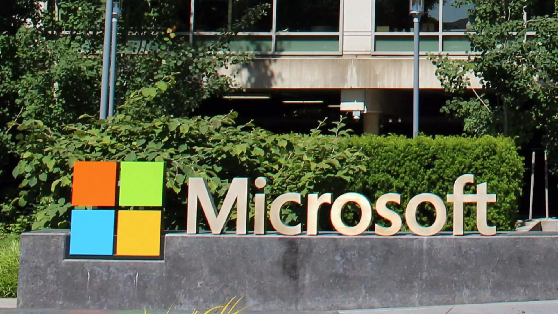 Microsoft Cancels AI Data Center Leases Over Oversupply Issues