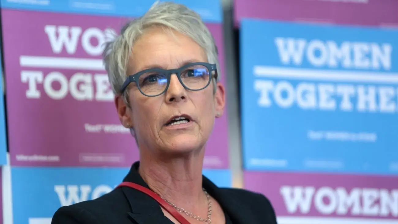 Jamie Lee Curtis Mark Zuckerberg fake AI ad